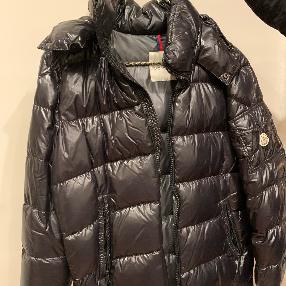 MONCLER MENS JACKET WITH HOOD SIZE 4 (LARGE) $625